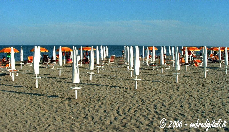 Mare Adriatico - spiaggia al mattino